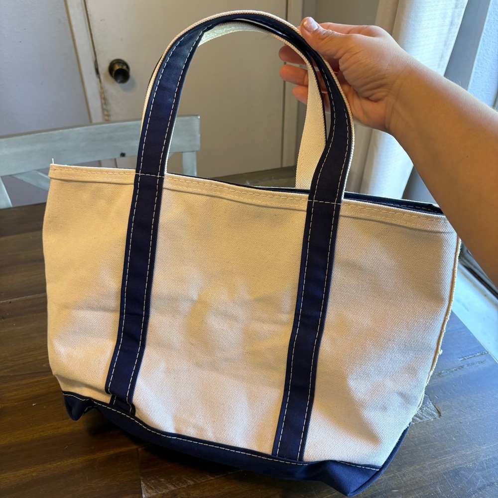 L.L. Bean Boat and Tote Blue Canvas San Francisco Logo Embroidered Company USA - Picture 4 of 13